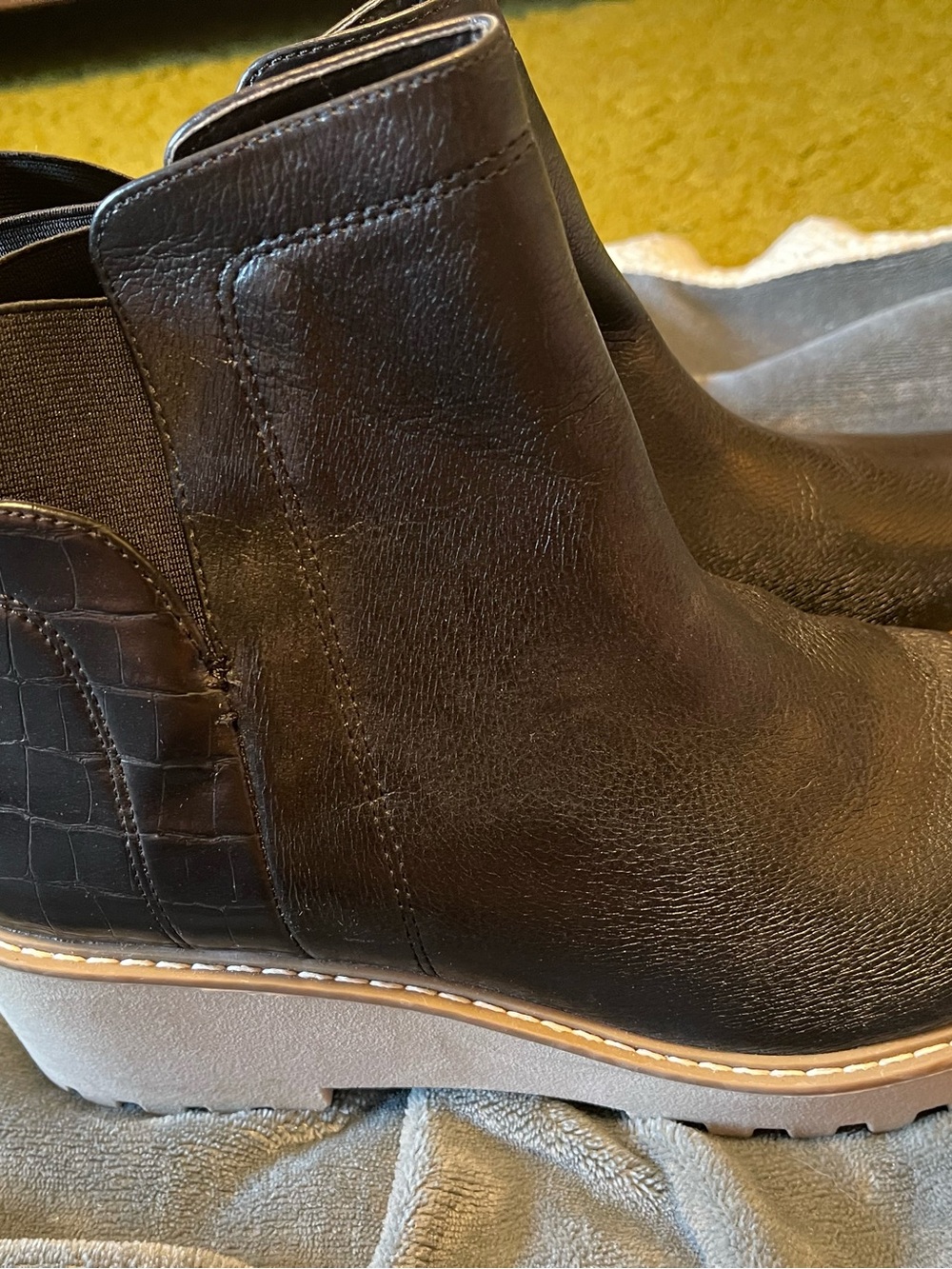 Dolce Vita Rielle Boots - Black.  Size 11M Stylish.
